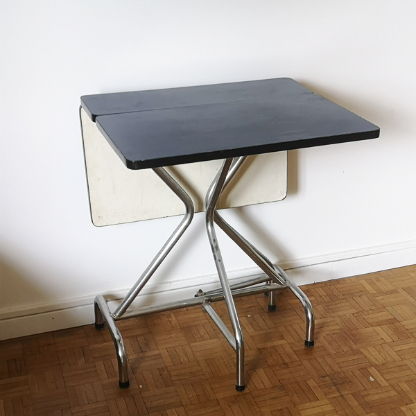 Table pliable formica bleue Upcy